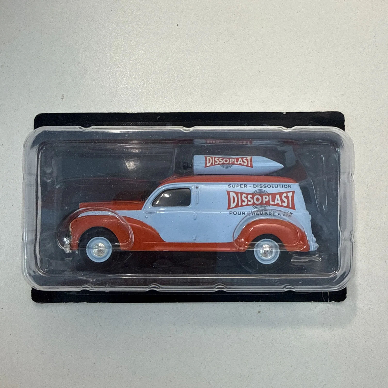 Voiture Miniature Peugeot 203 Dissoplast Tour De France 1954