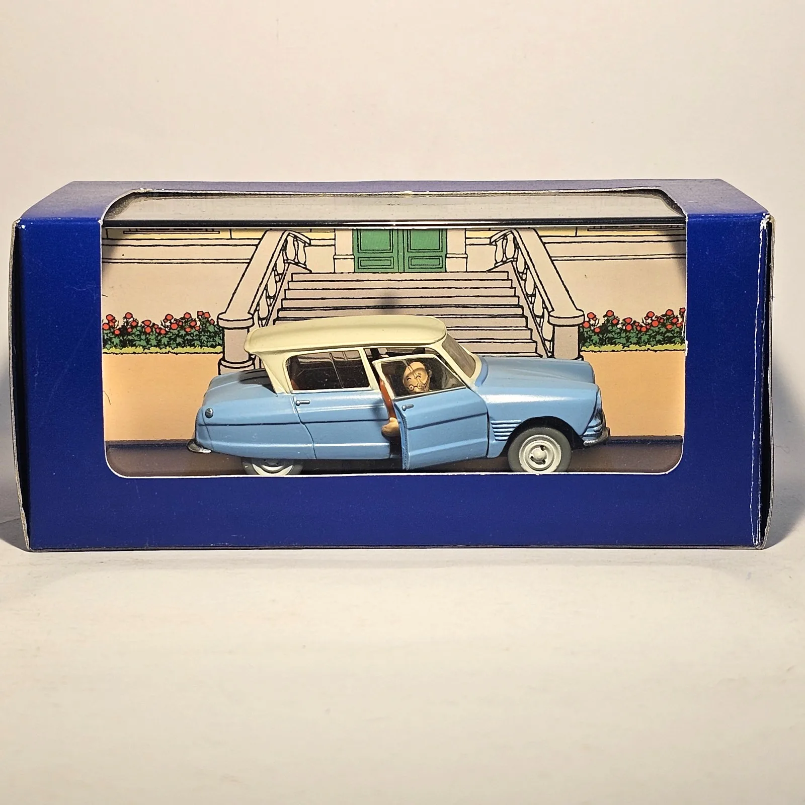 Voiture Miniature Tintin L'Ami 6 du Docteur des Bijoux de la Castafiore 1960